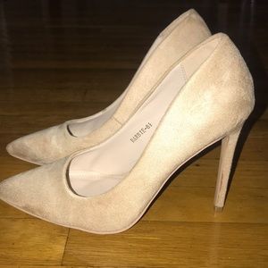 Creamy heels suede